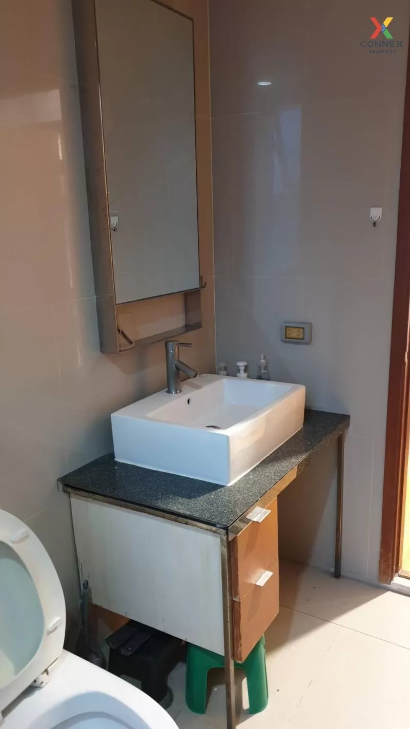 FOR RENT condo , Villa Sathorn , BTS-Krung Thon Buri , Khlong Ton