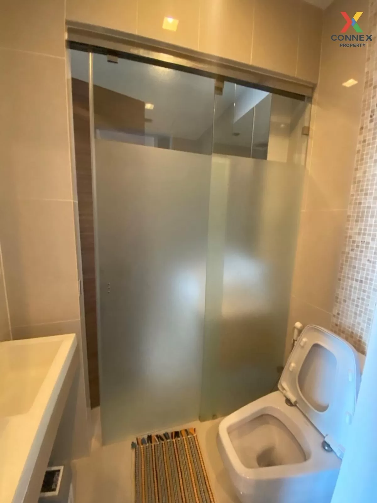 เช่าคอนโด  คิว อโศก MRT-เพชรบุรี มักกะสัน เขต ราชเทวี กรุงเทพ CX-