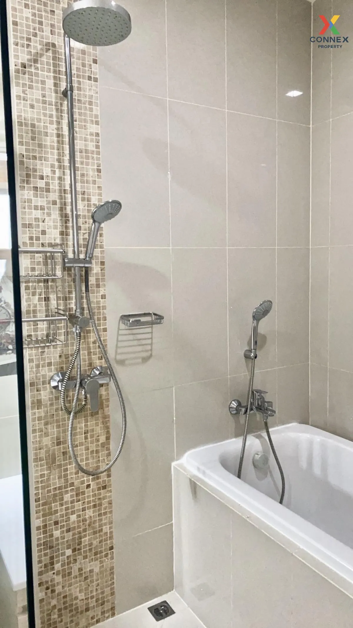 เช่าคอนโด  คิว อโศก MRT-เพชรบุรี มักกะสัน เขต ราชเทวี กรุงเทพ CX-