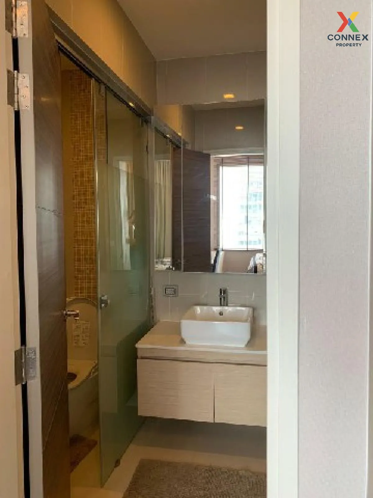 เช่าคอนโด  คิว อโศก MRT-เพชรบุรี มักกะสัน เขต ราชเทวี กรุงเทพ CX-