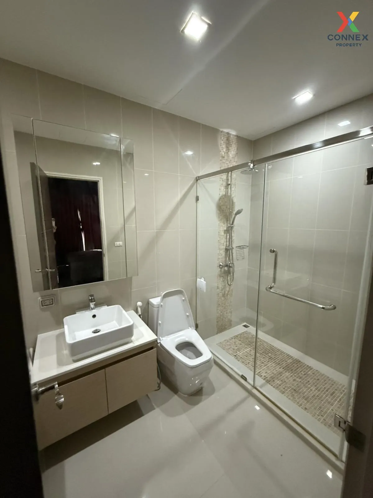 เช่าคอนโด  คิว อโศก MRT-เพชรบุรี มักกะสัน เขต ราชเทวี กรุงเทพ CX- 4