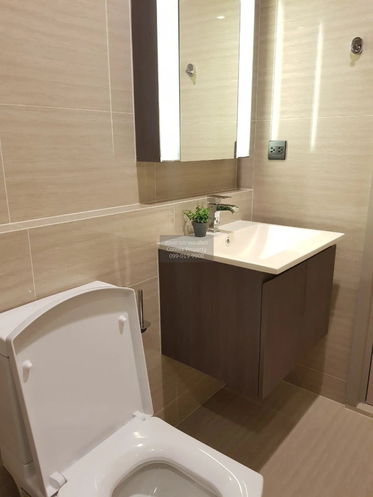 FOR RENT condo , The Line Asoke - Ratchada , MRT-Phra Ram 9 , Din