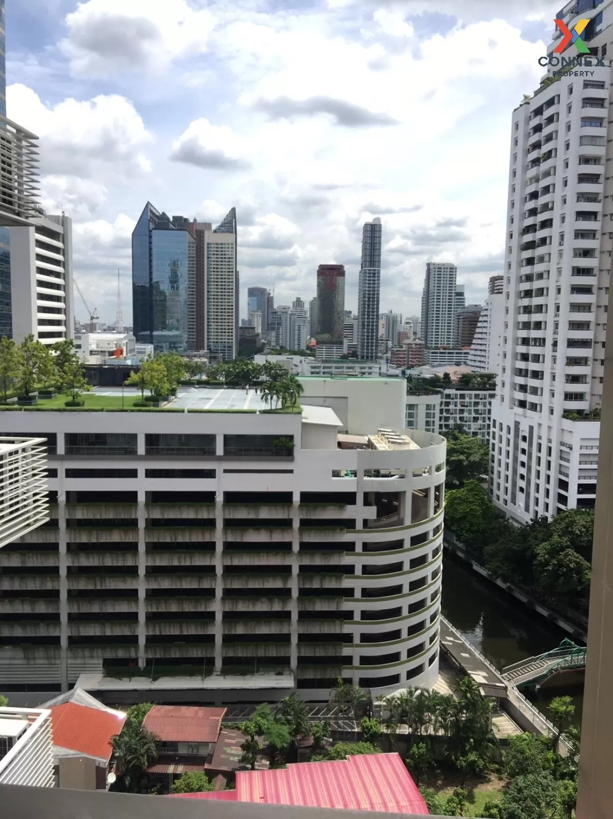 ขายคอนโด  เซอร์เคิล คอนโดมิเนียม MRT-เพชรบุรี ถนนเพชรบุรี เขต ราช
