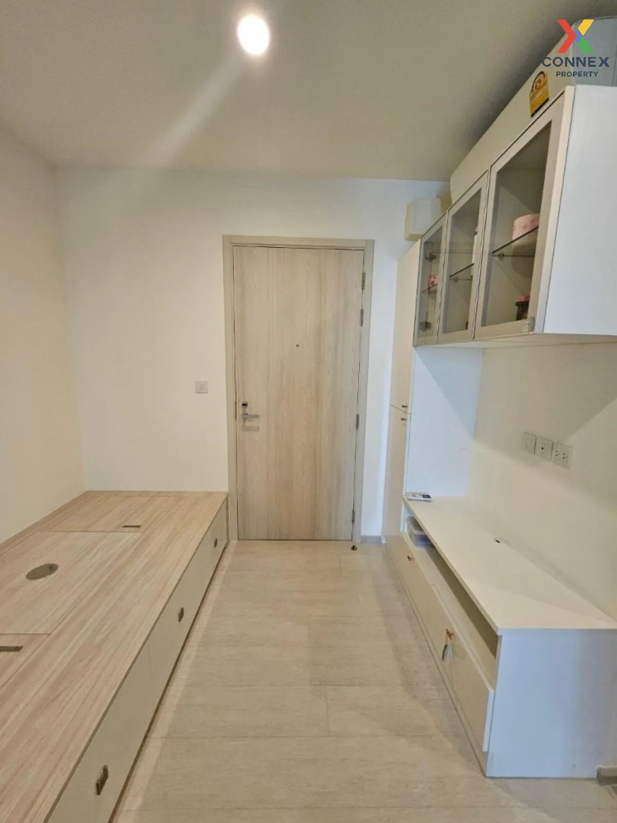 FOR SALE condo , Life Asoke , MRT-Phetchaburi , Bang Kapi , Huai  FOR SALE condo , Life Asoke , MRT-Phetchaburi , Bang Kapi , Huai  3