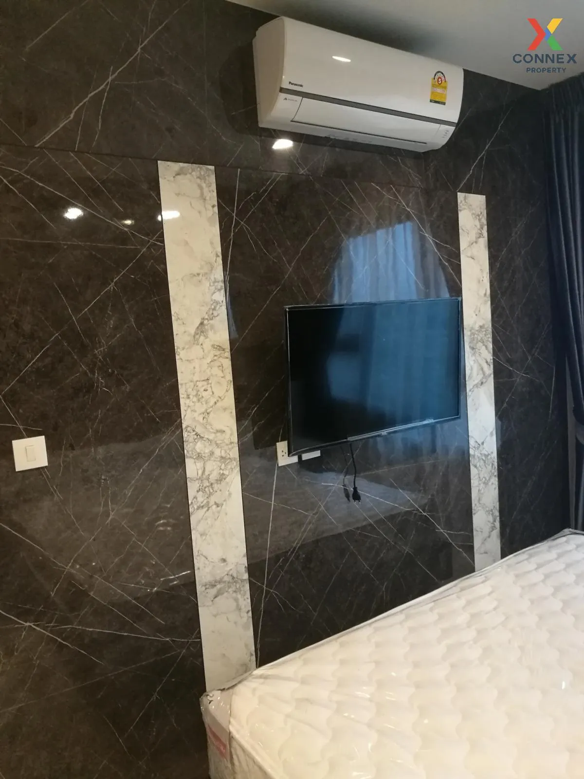 FOR SALE condo , Life Asoke , MRT-Phetchaburi , Bang Kapi , Huai 