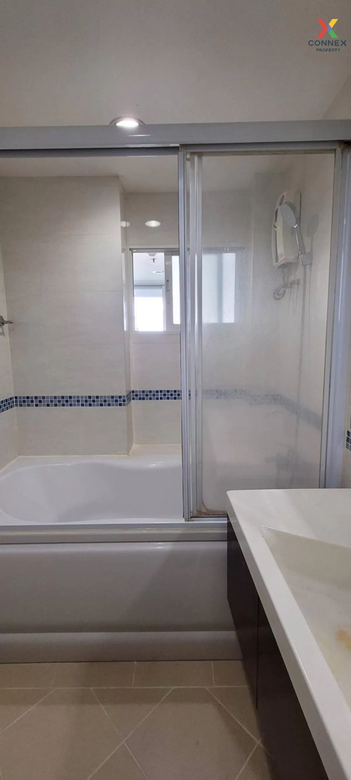 FOR RENT condo , Life Ratchadapisek , MRT-Huai Khwang , Huai Khwa