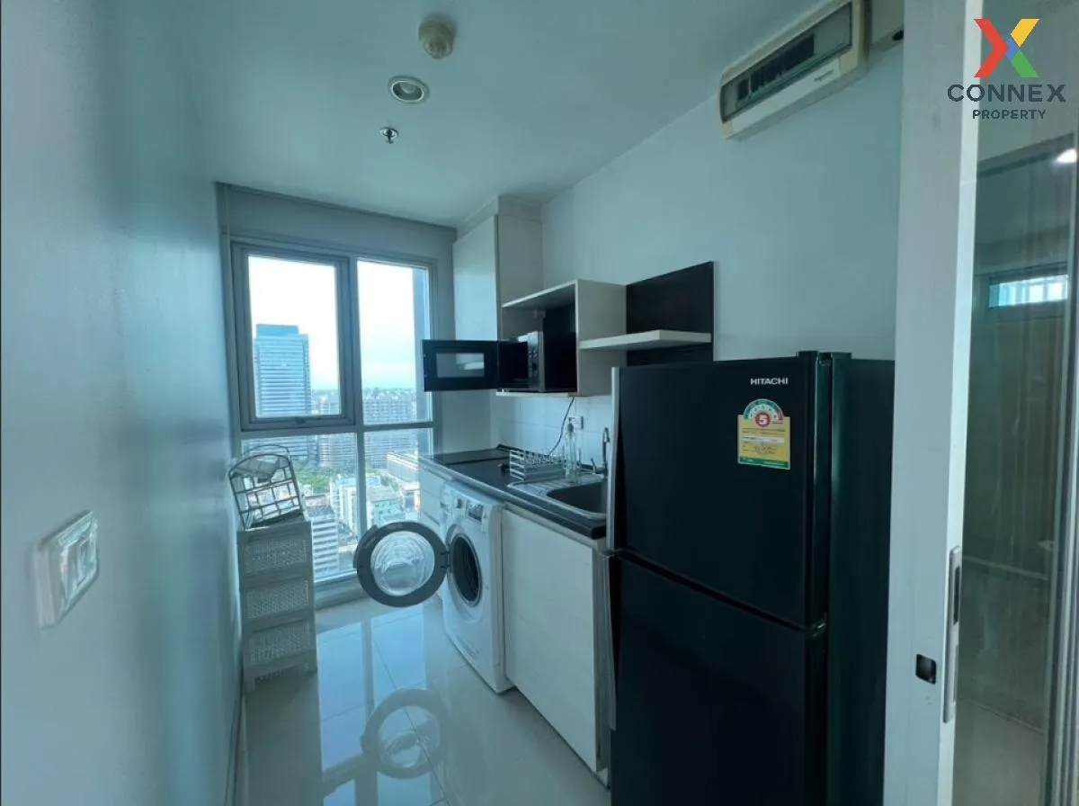FOR RENT condo , Life Ratchadapisek , high floor , MRT-Huai Khwan 3