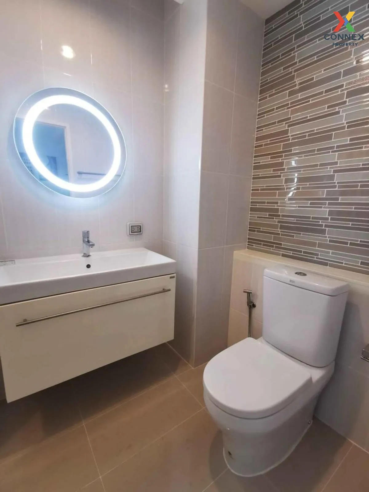 FOR RENT condo , Life @ Ladprao 18 , BTS-Ha Yaek Lat Phrao , Chom