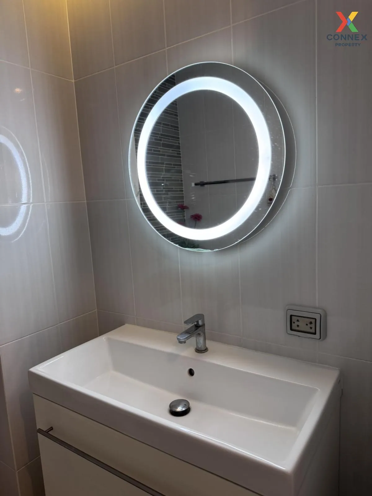 FOR RENT condo , Life @ Ladprao 18 , BTS-Ha Yaek Lat Phrao , Chom