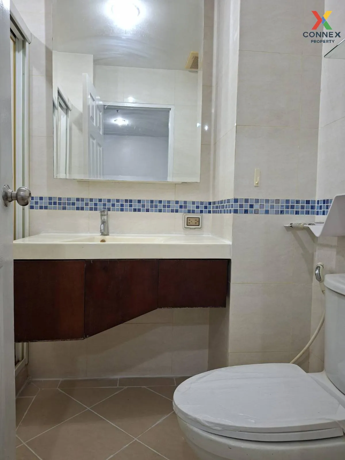 FOR RENT condo , Life @ Ratchada - Huaikwang , MRT-Huai Khwang , 