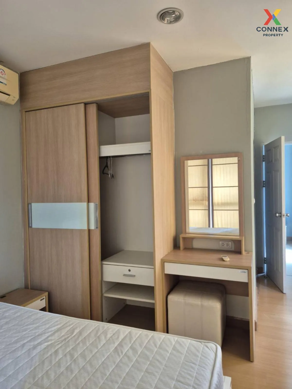 FOR RENT condo , Life @ Ratchada - Huaikwang , MRT-Huai Khwang ,  FOR RENT condo , Life @ Ratchada - Huaikwang , MRT-Huai Khwang ,  3