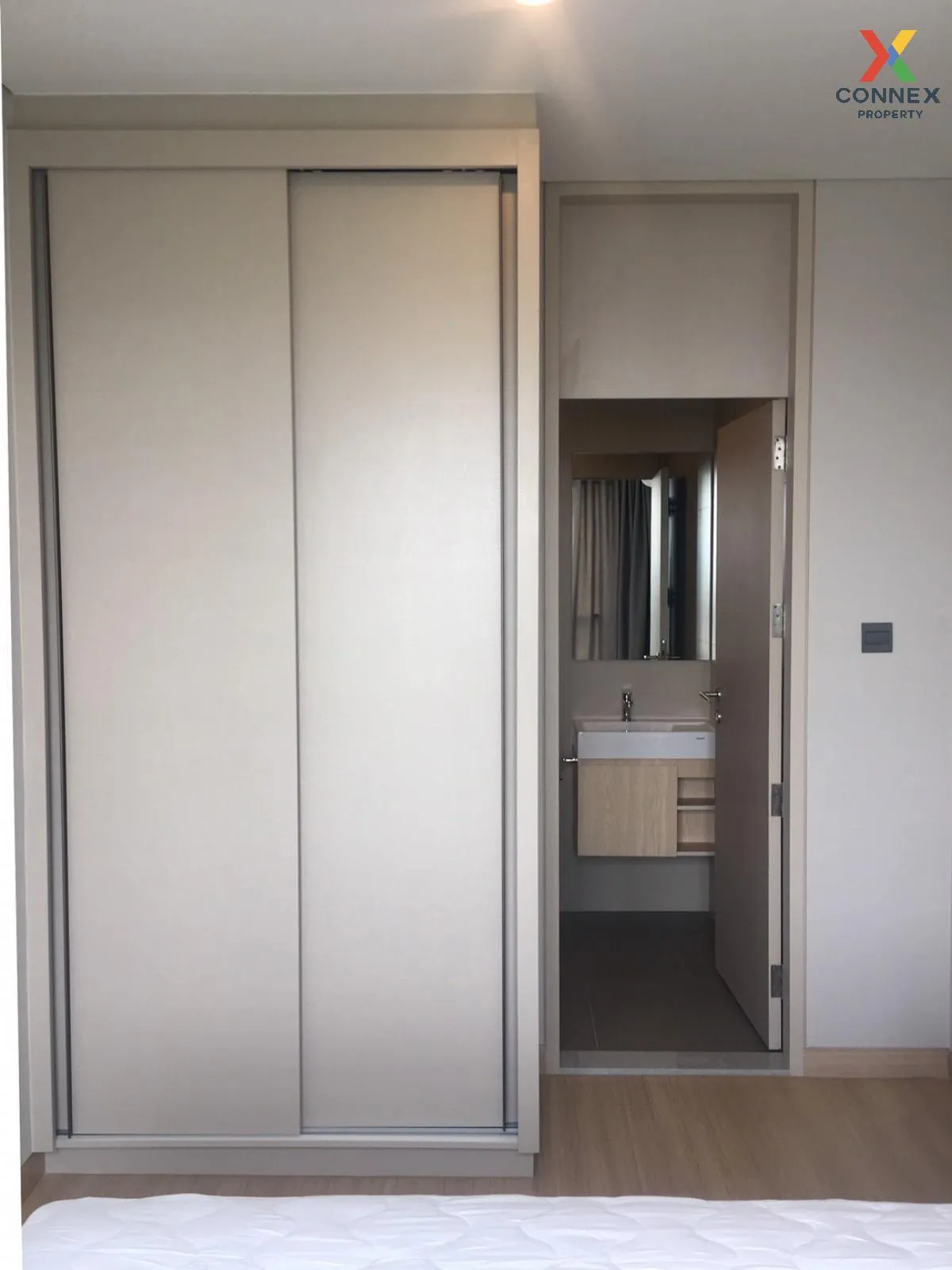 เช่าคอนโด  ลุมพินี สวีท เพชรบุรี - มักกะสัน MRT-เพชรบุรี มักกะสัน