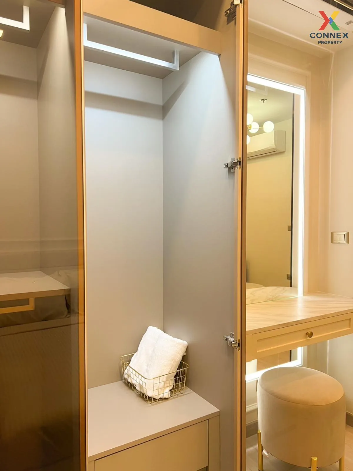 FOR SALE condo , One9Five Asoke - Rama 9 , MRT-Phra Ram 9 , Huai  FOR SALE condo , One9Five Asoke - Rama 9 , MRT-Phra Ram 9 , Huai