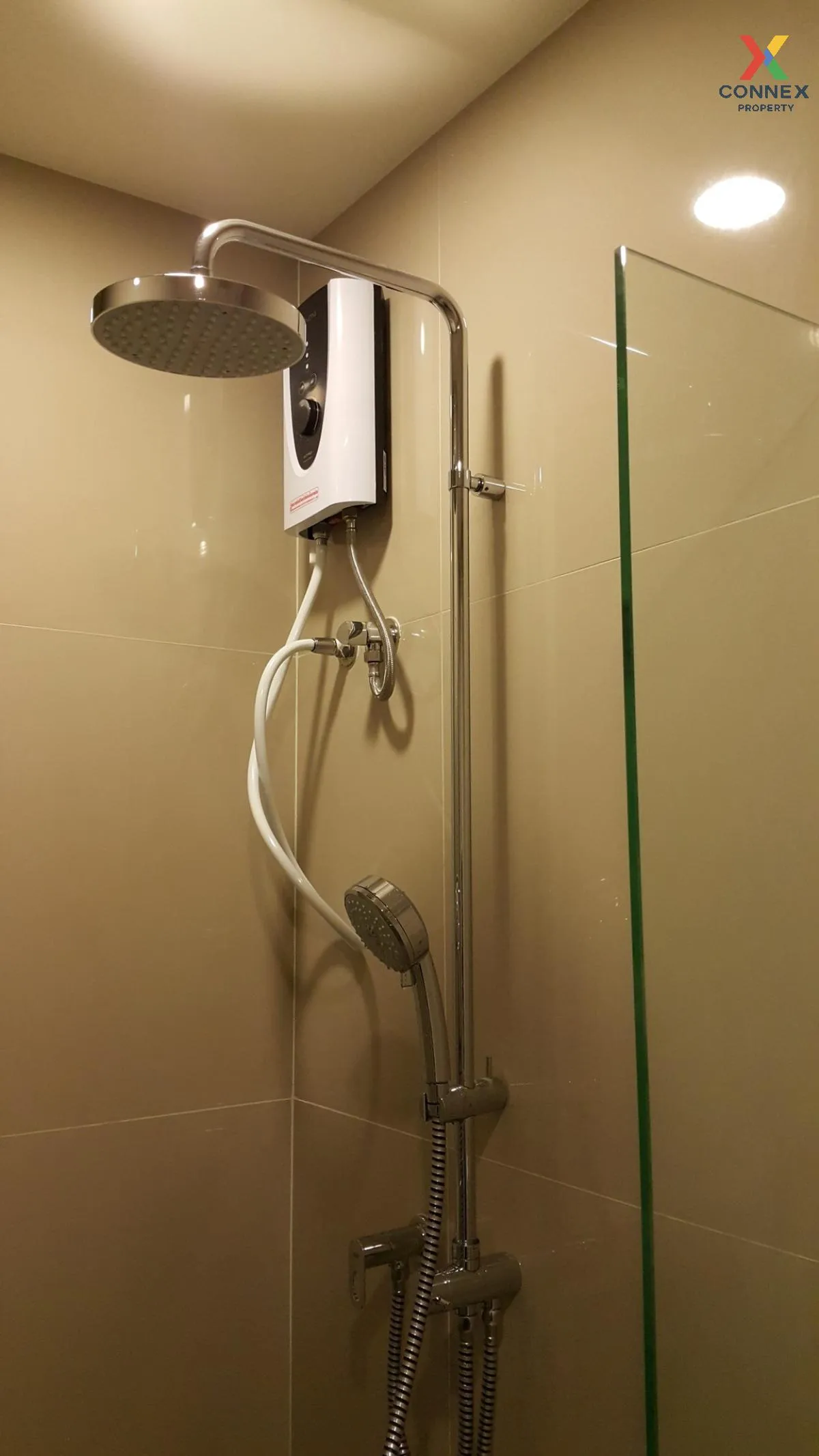 FOR RENT condo , Rhythm Asoke 2 , MRT-Phra Ram 9 , Bang Kapi , Hu