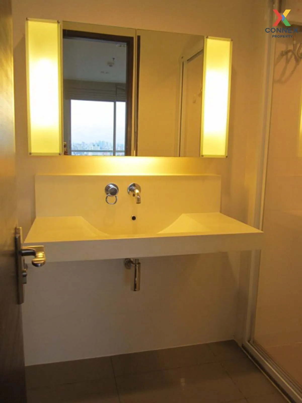 FOR RENT condo , Rhythm Ratchada , MRT-Ratchadaphisek , Sam Saen  FOR RENT condo , Rhythm Ratchada , MRT-Ratchadaphisek , Sam Saen