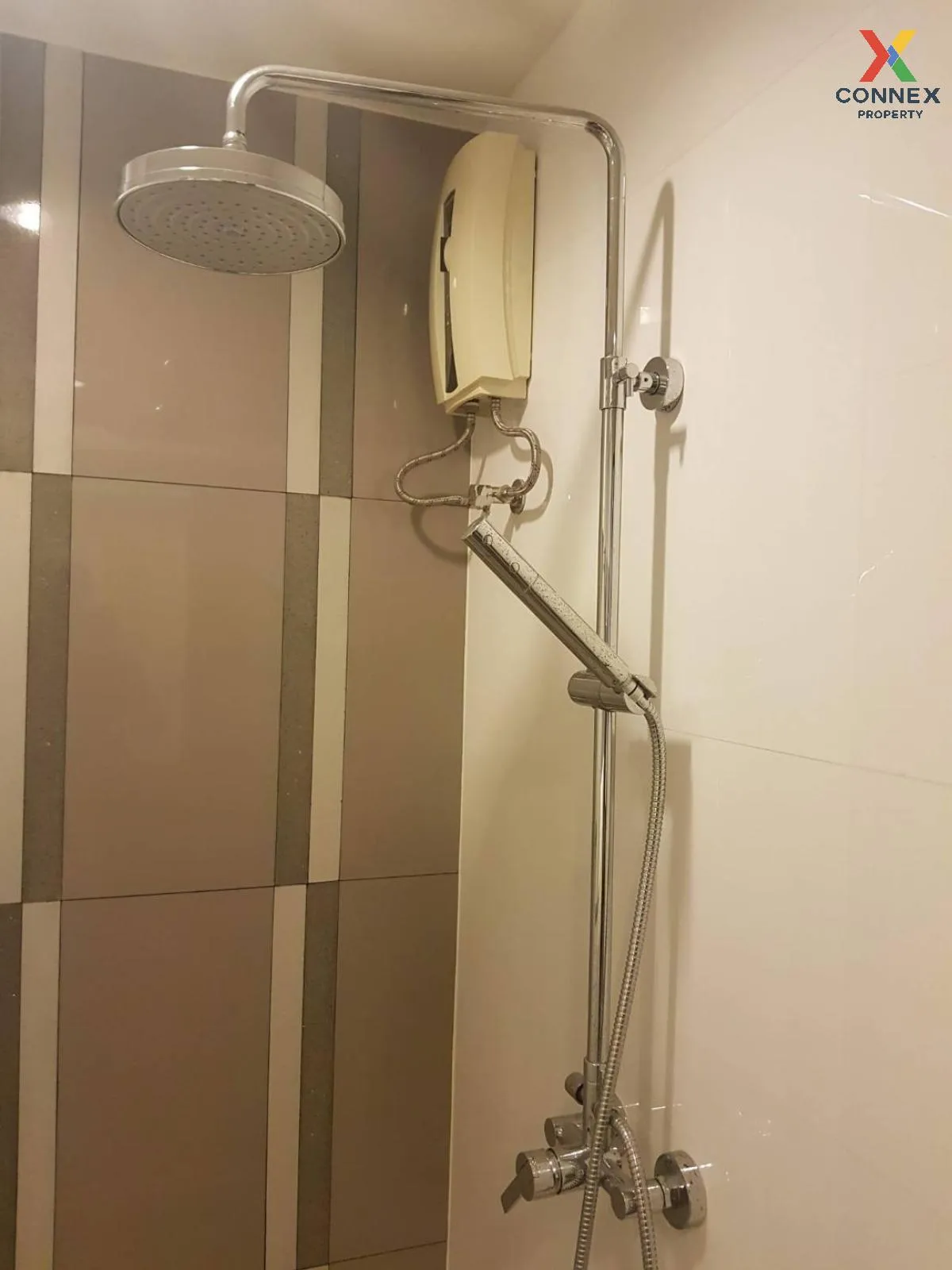 FOR SALE condo , Rhythm Ratchada , MRT-Ratchadaphisek , Sam Saen  FOR SALE condo , Rhythm Ratchada , MRT-Ratchadaphisek , Sam Saen