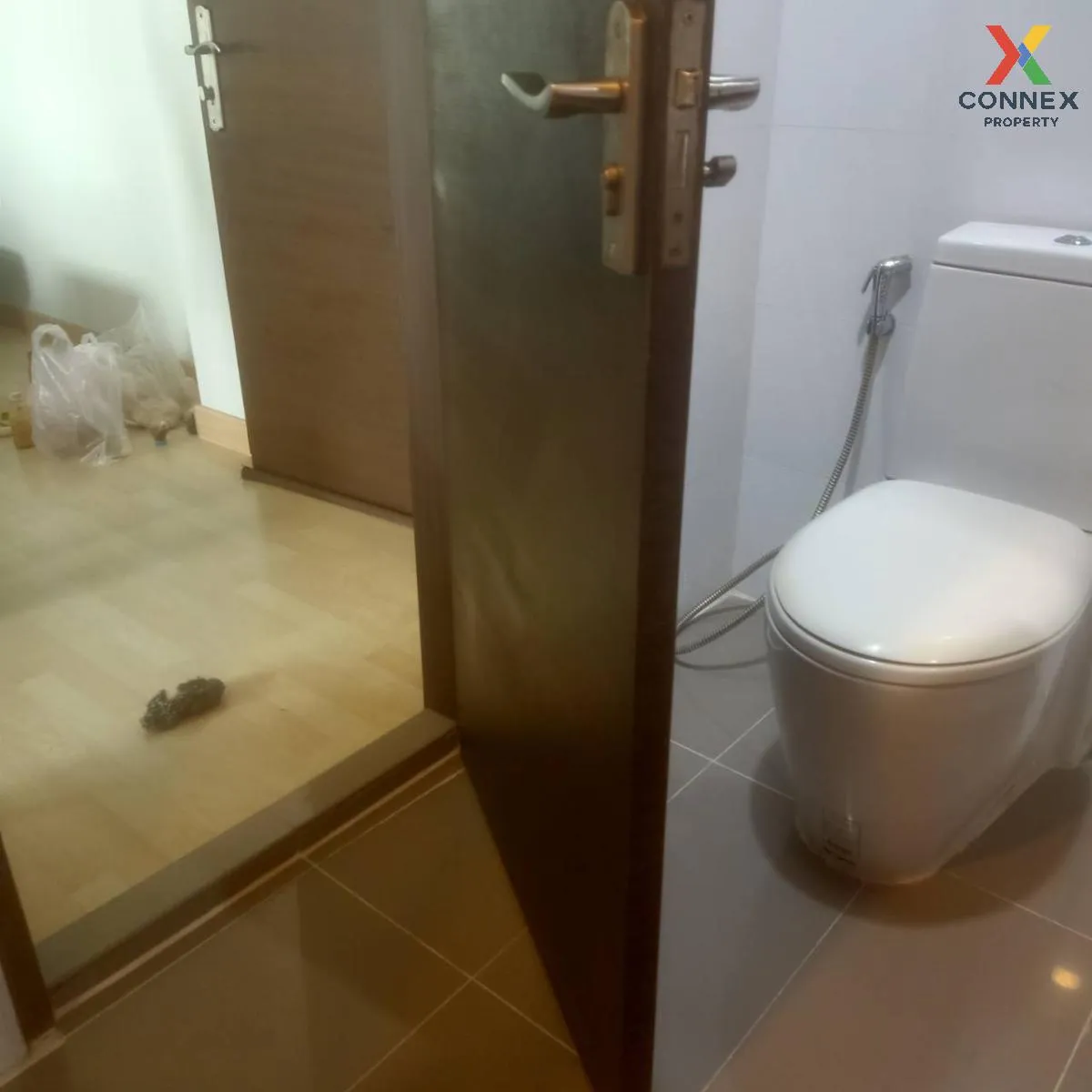 FOR SALE condo , Rhythm Ratchada , MRT-Ratchadaphisek , Sam Saen  FOR SALE condo , Rhythm Ratchada , MRT-Ratchadaphisek , Sam Saen