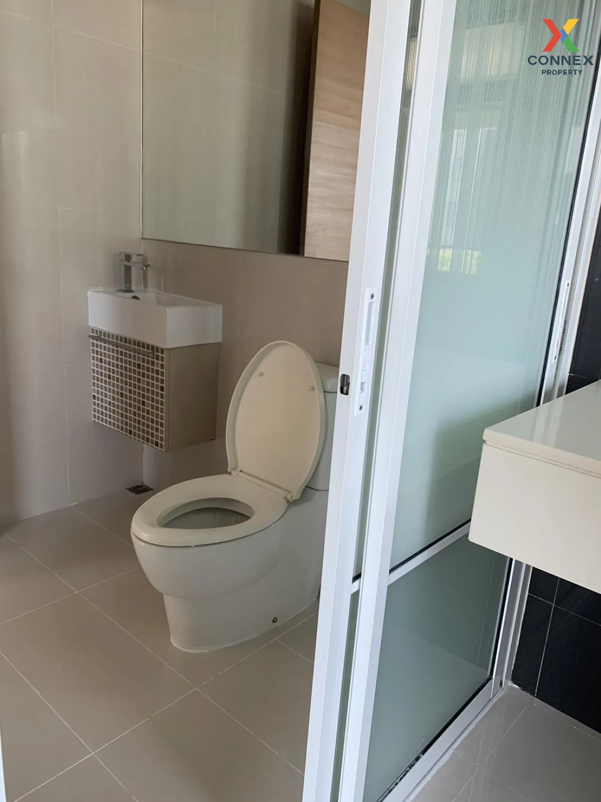 FOR RENT condo , Rhythm Ratchada - Huai Khwang , MRT-Huai Khwang  FOR RENT condo , Rhythm Ratchada - Huai Khwang , MRT-Huai Khwang