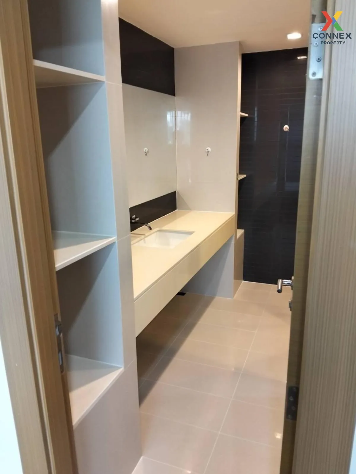 FOR RENT condo , Rhythm Ratchada - Huai Khwang , MRT-Huai Khwang  FOR RENT condo , Rhythm Ratchada - Huai Khwang , MRT-Huai Khwang