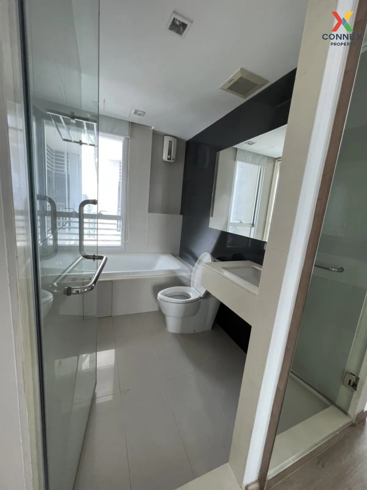 FOR RENT condo , Rhythm Ratchada - Huai Khwang , MRT-Huai Khwang 