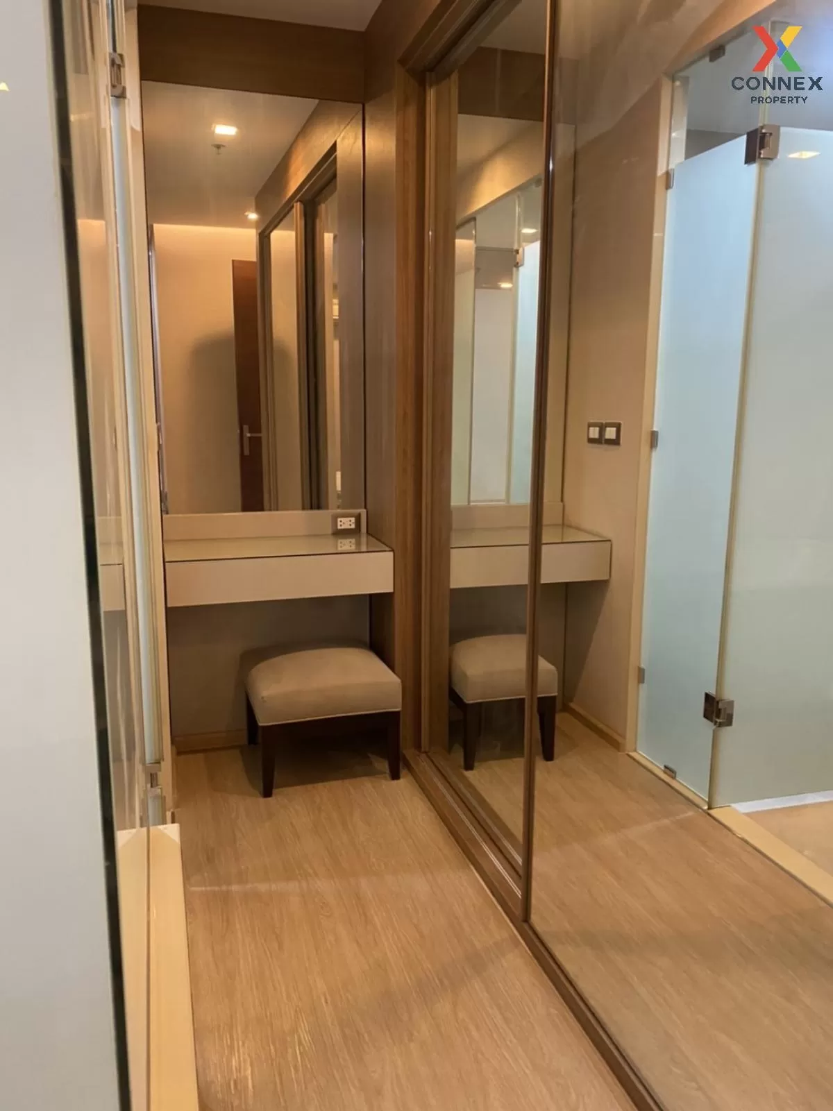 เช่าคอนโด  ดิ แอดเดรส อโศก MRT-เพชรบุรี มักกะสัน เขต ราชเทวี กรุง