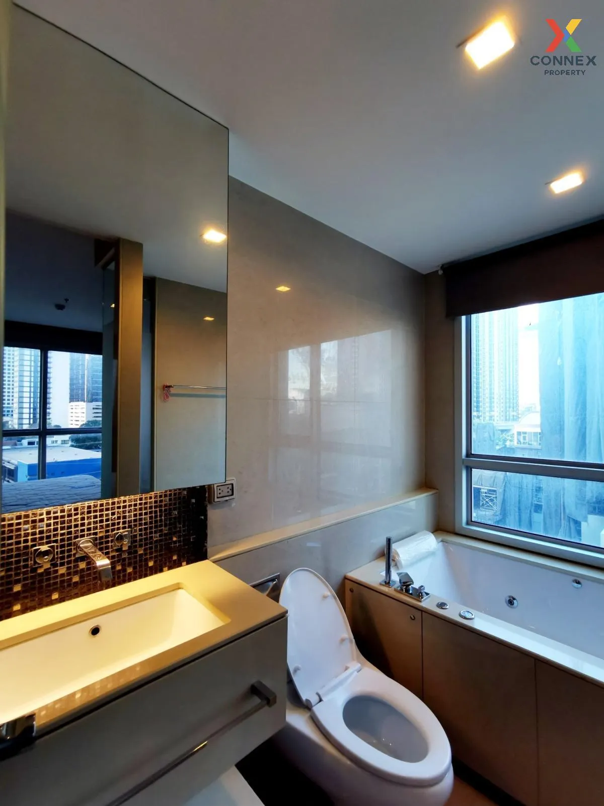 FOR RENT condo , The Address Asoke , MRT-Phetchaburi , Makkasan ,