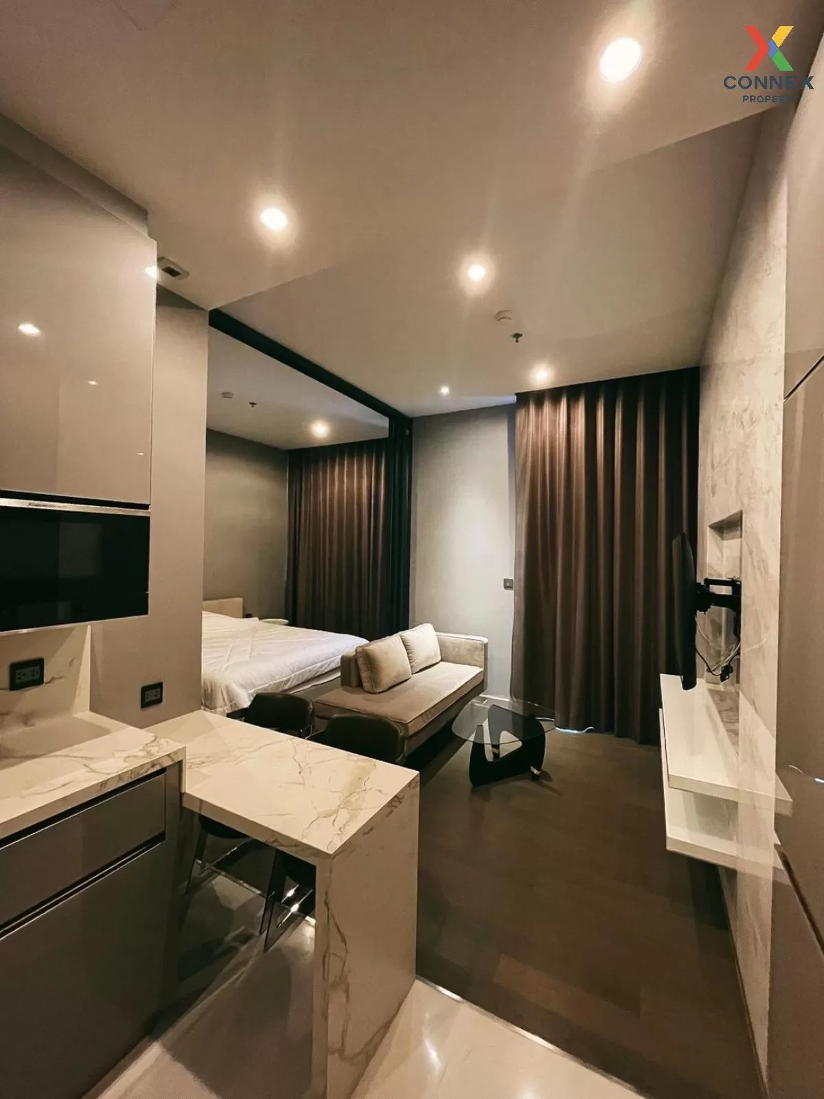 FOR RENT condo , The Esse at Singha Complex , MRT-Phetchaburi , B 3