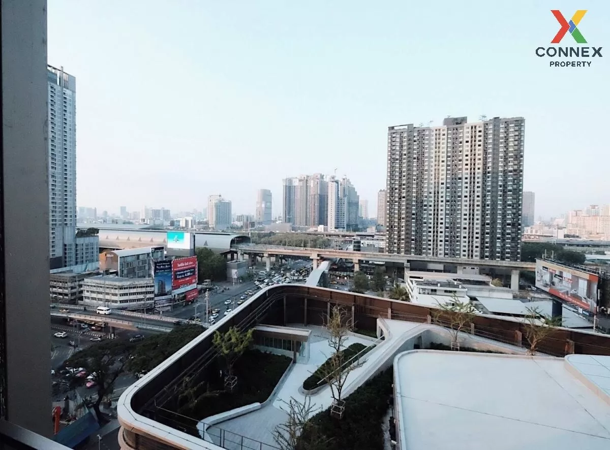 FOR RENT condo , The Esse at Singha Complex , MRT-Phetchaburi , B