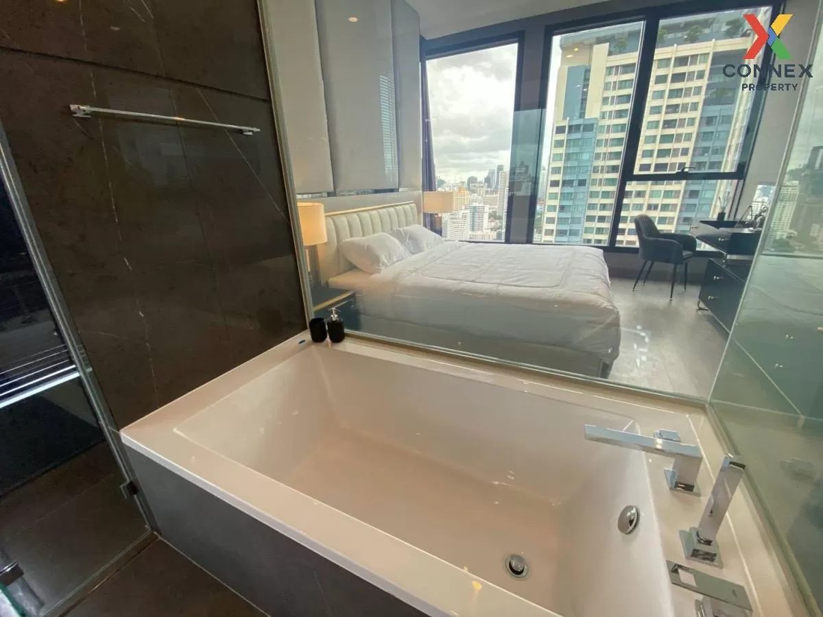 FOR SALE condo , The Esse at Singha Complex , MRT-Phetchaburi , B FOR SALE condo , The Esse at Singha Complex , MRT-Phetchaburi , B