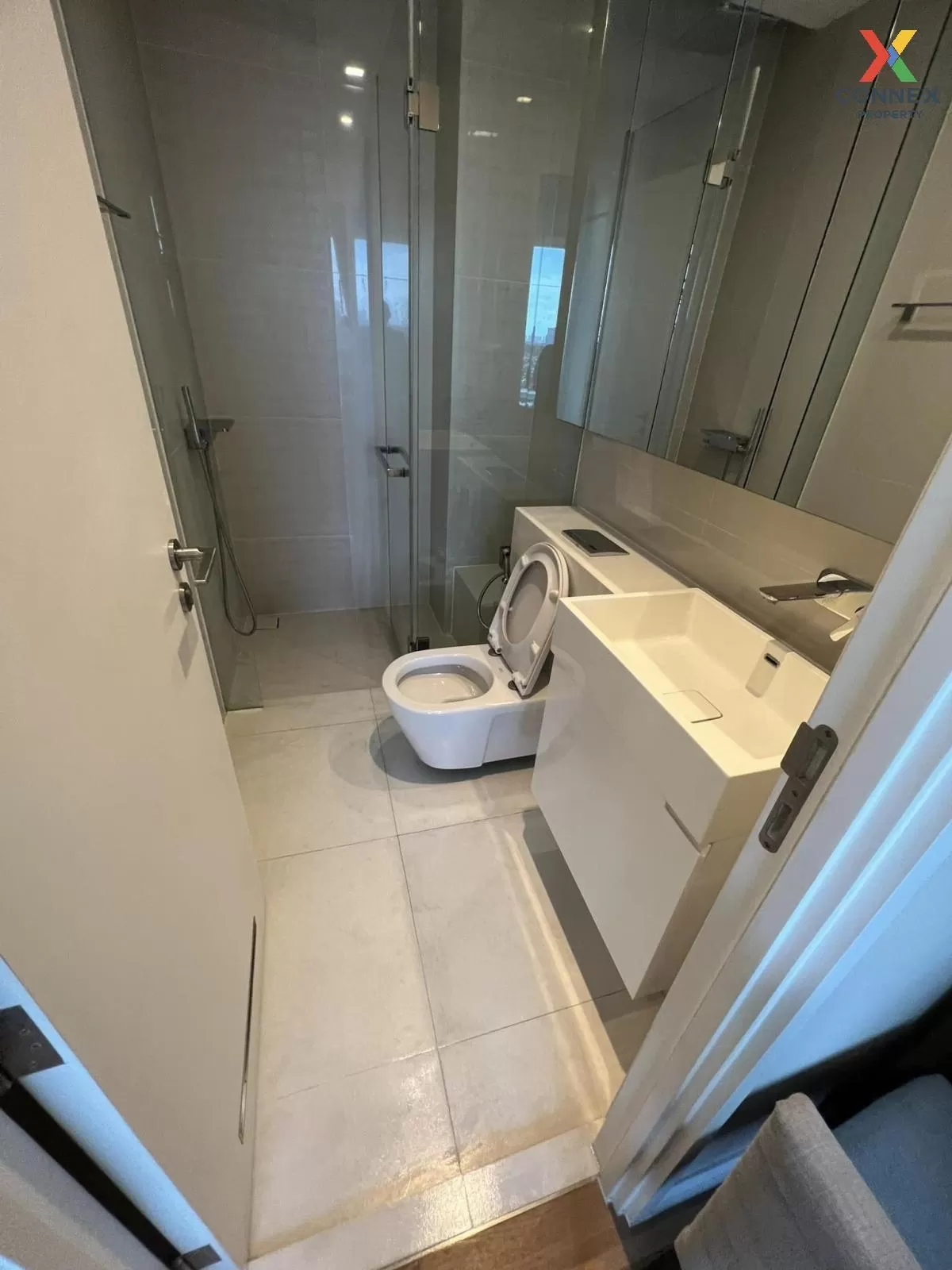 FOR RENT condo , The Saint Residences , BTS-Phahon Yothin 59 , Ch