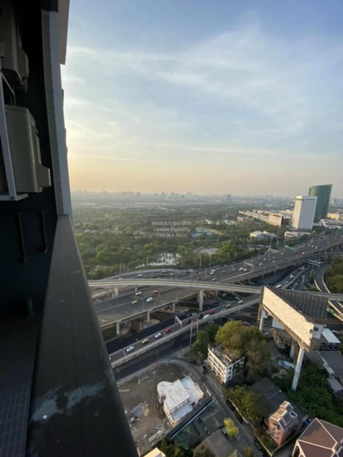 FOR SALE condo , The Saint Residences , BTS-Phahon Yothin 59 , Ch