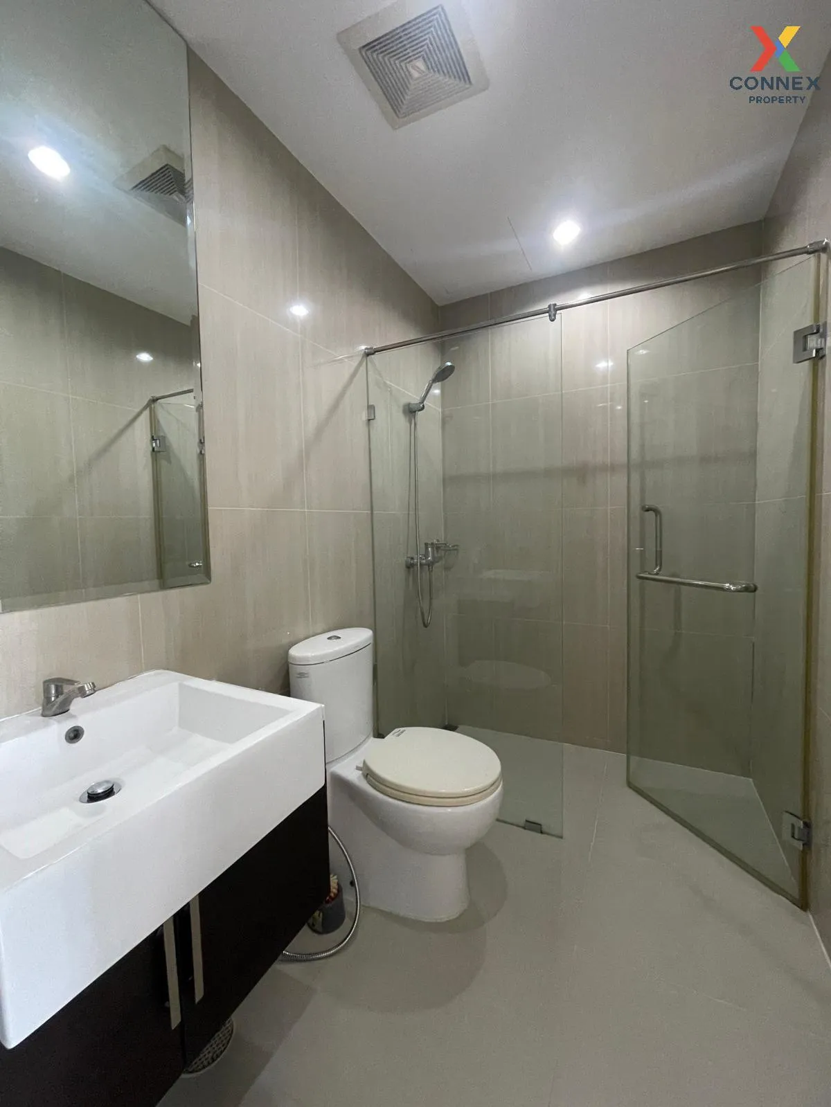 FOR RENT condo , Villa Asoke , MRT-Phetchaburi , Makkasan , Rat T FOR RENT condo , Villa Asoke , MRT-Phetchaburi , Makkasan , Rat T