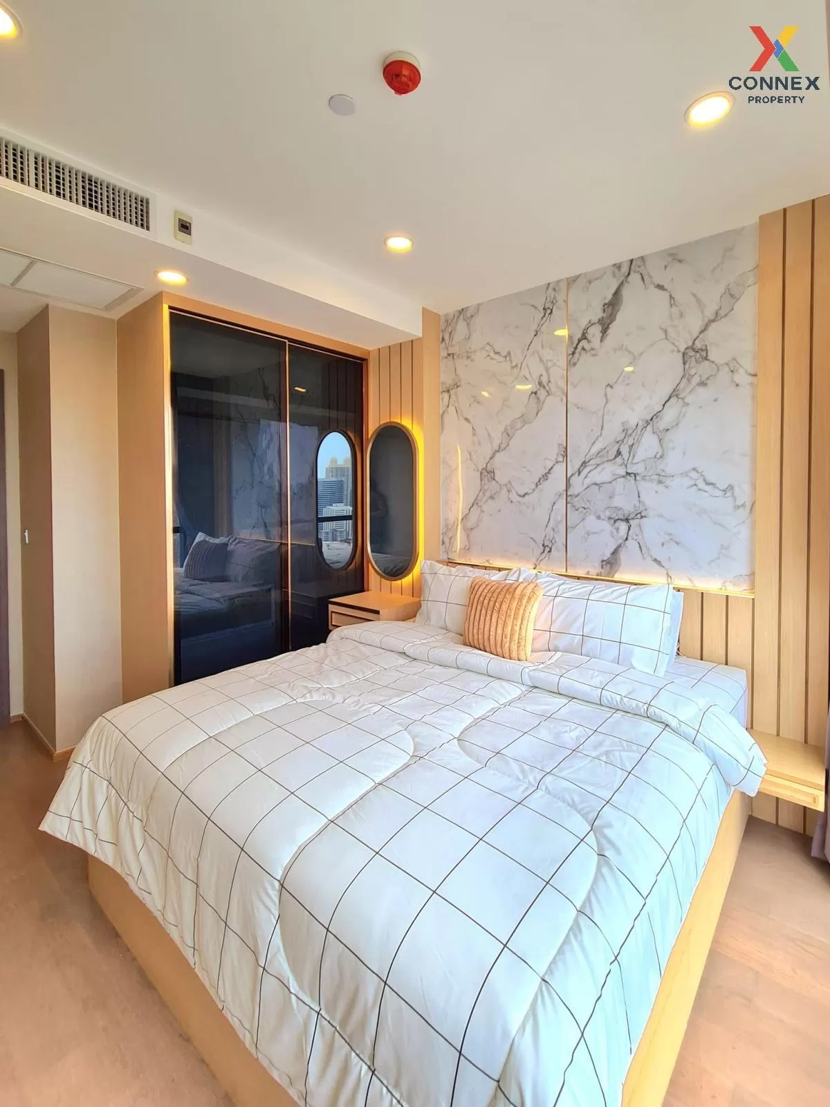 FOR RENT condo , Ashton Chula-Silom , MRT-Sam Yan , Si Phraya , B
