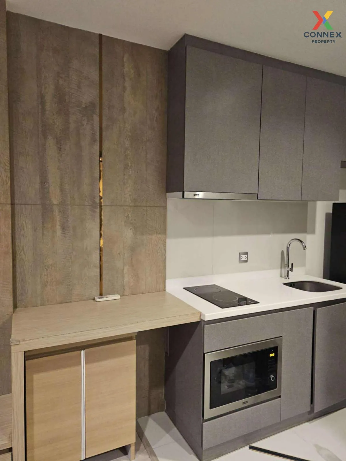 เช่าคอนโด  ริธึ่ม รางน้ำ BTS-อนุสาวรีย์ชัยสมรภูมิ ถนนพญาไท เขต รา