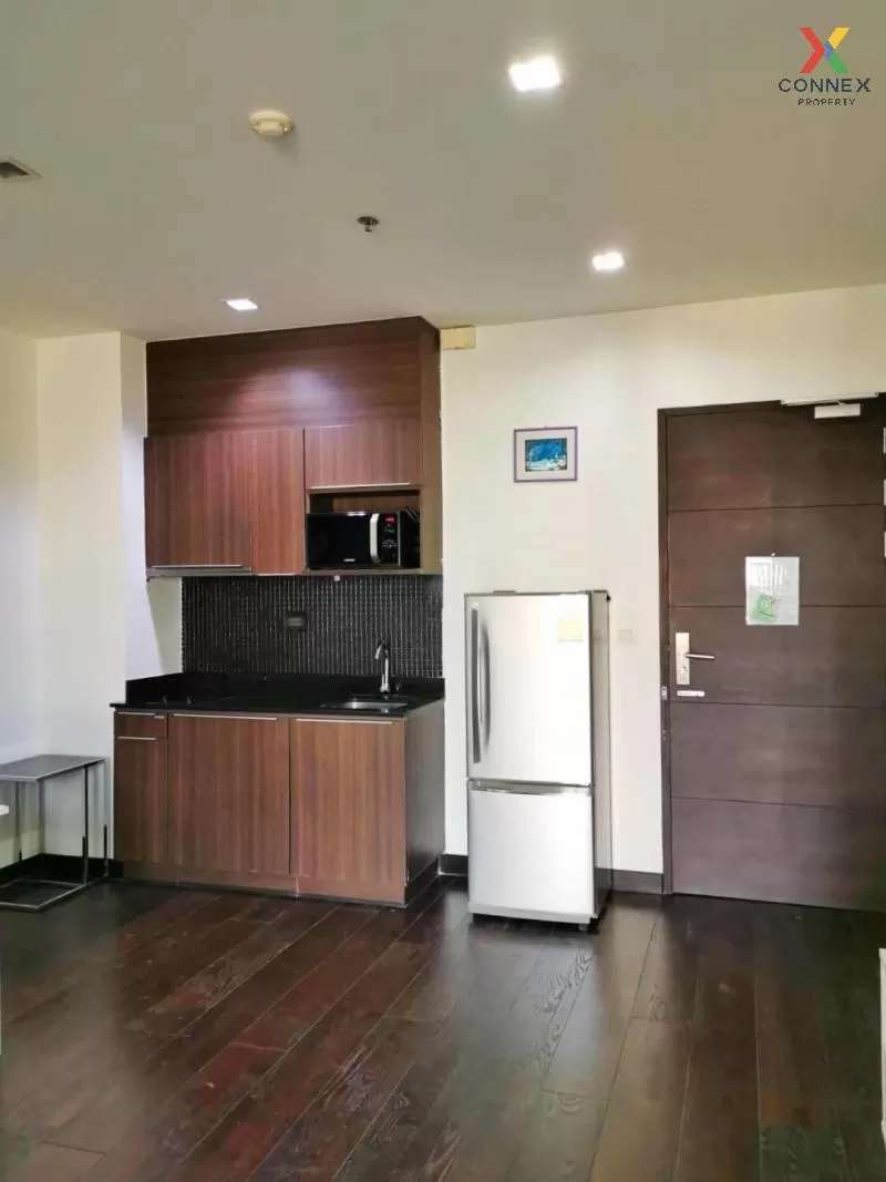 FOR RENT condo , Ideo Q Phayathai , nice view , high floor , BTS- 4