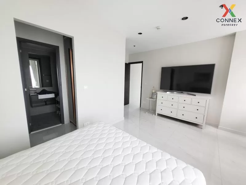 FOR RENT condo , C Ekkamai , high floor , BTS-Ekkamai , Khlong Ta