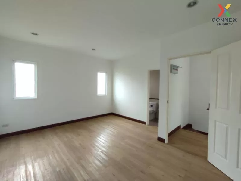 FOR SALE townhome , VIVARIUM RAMA 2 , wide frontage , newly renov