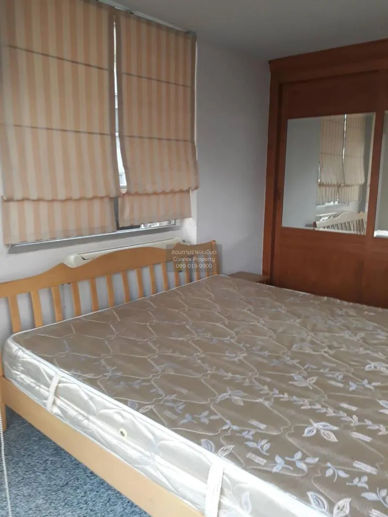 FOR RENT condo , Asoke Place , corner unit , BTS-Asok , Khlong To 4