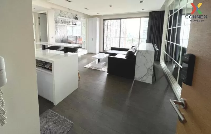 FOR RENT condo , The Lofts Ekkamai , nice view , high floor , BTS 4