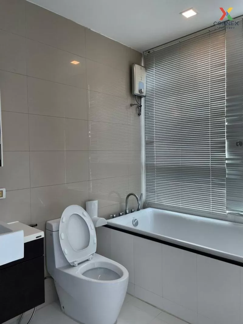 FOR RENT condo , The Bloom Sukhumvit 71 , nice view , high floor 