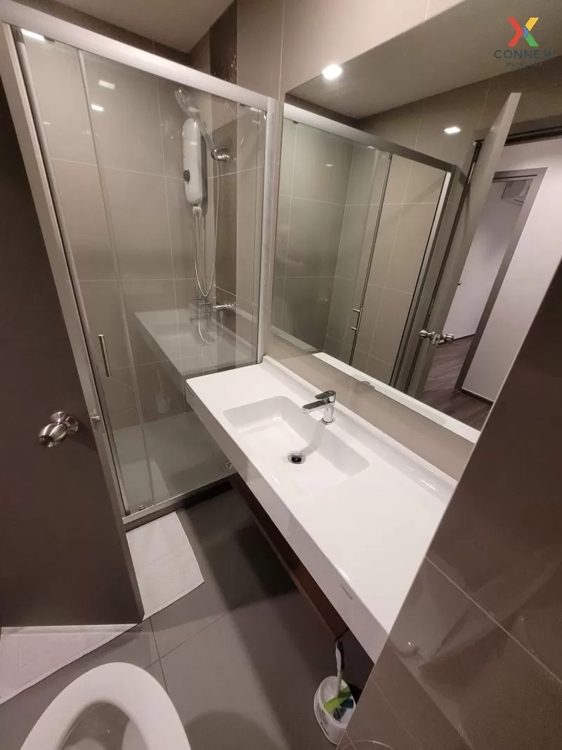 FOR RENT condo , Ideo Sathorn - Wongwian Yai , high floor , BTS-W