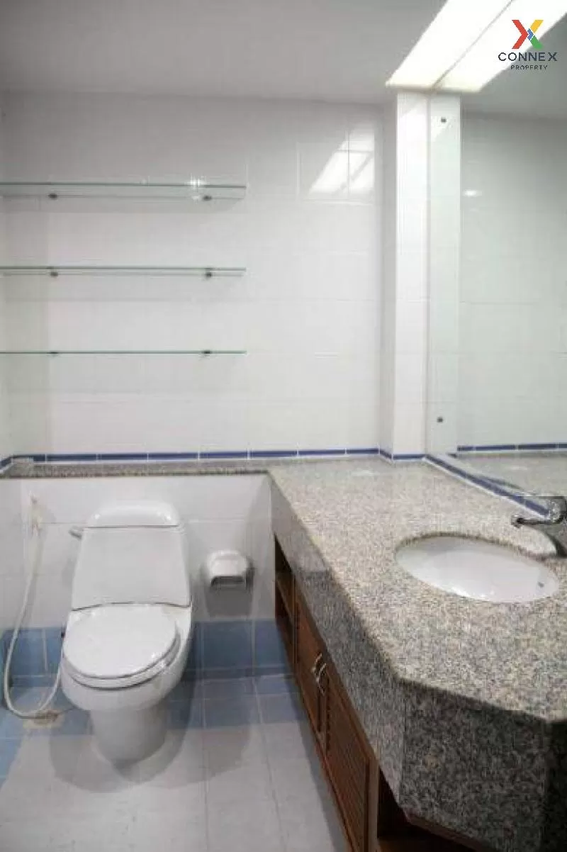 เช่าคอนโด  อโศก เพลส ชั้นสูง BTS-อโศก คลองเตยเหนือ เขต วัฒนา กรุง