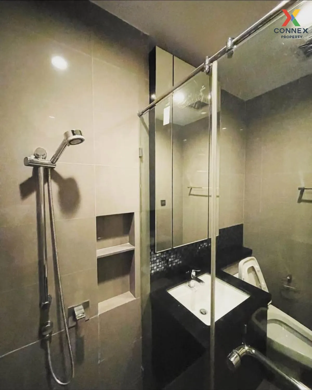 FOR RENT condo , M Ladprao , high floor , BTS-Ha Yaek Lat Phrao ,