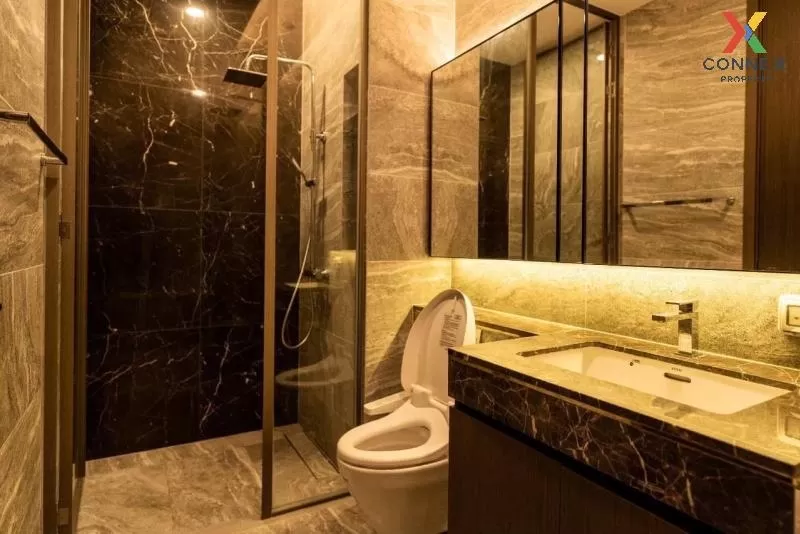 FOR RENT condo , The Esse Sukhumvit 36 , high floor , BTS-Thong L