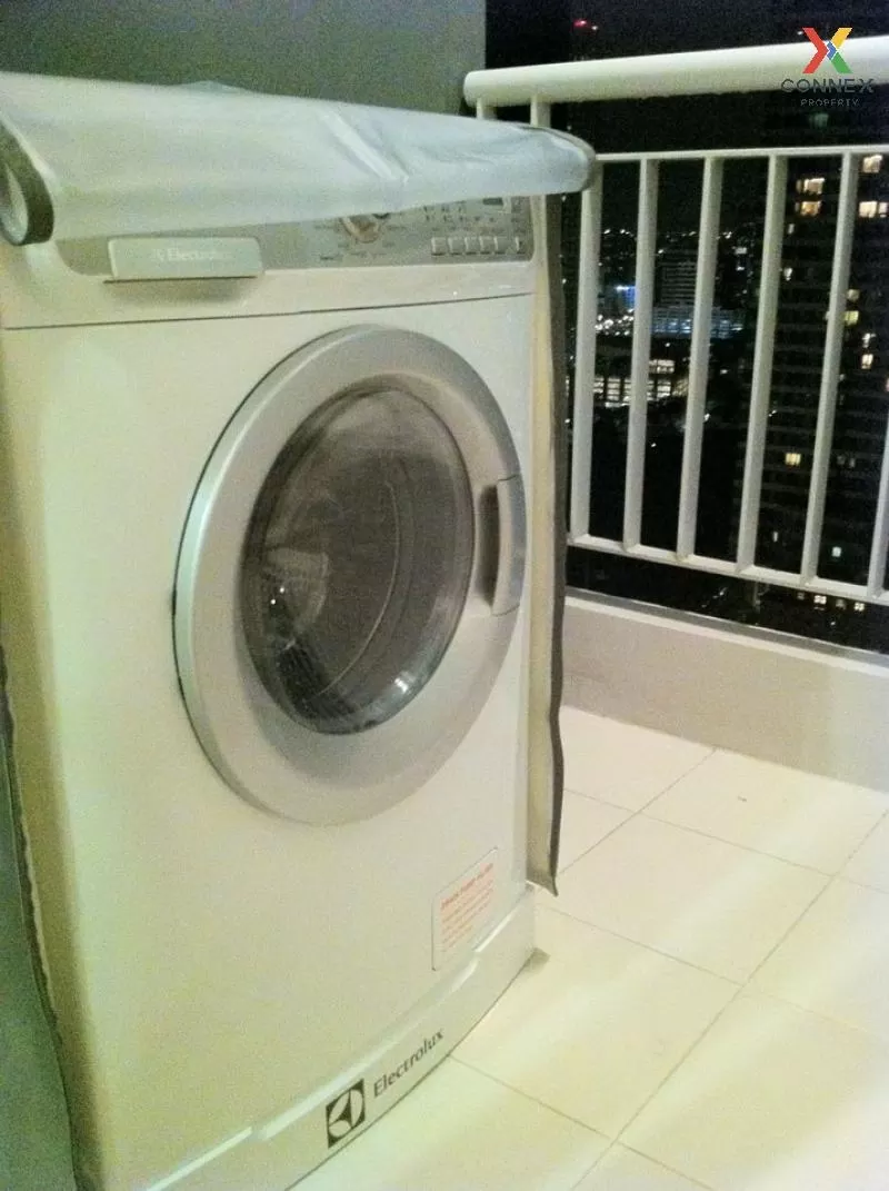 FOR RENT condo , Life @ Sathorn 10 , nice view , high floor , BTS