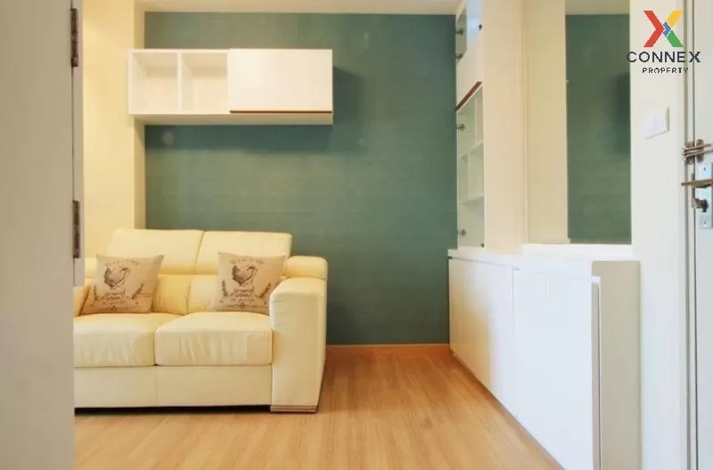 FOR RENT condo , Life @ Sathorn 10 , nice view , high floor , BTS 3