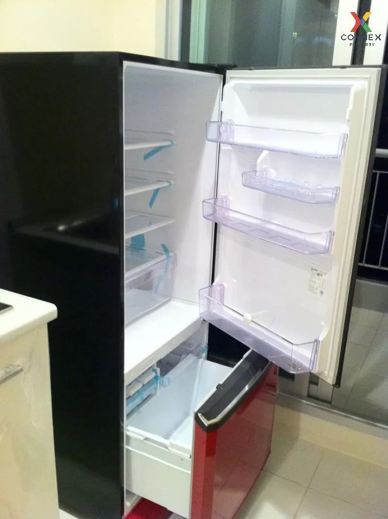 FOR RENT condo , Life @ Sathorn 10 , nice view , high floor , BTS