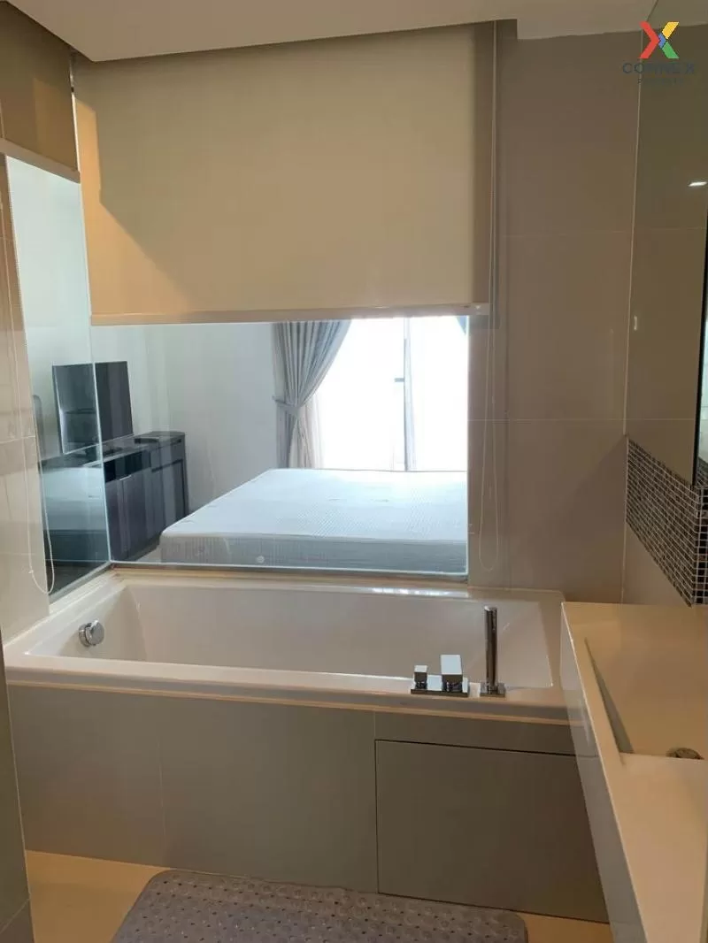 FOR RENT condo , RHYTHM Sukhumvit 44/1 , nice view , high floor ,