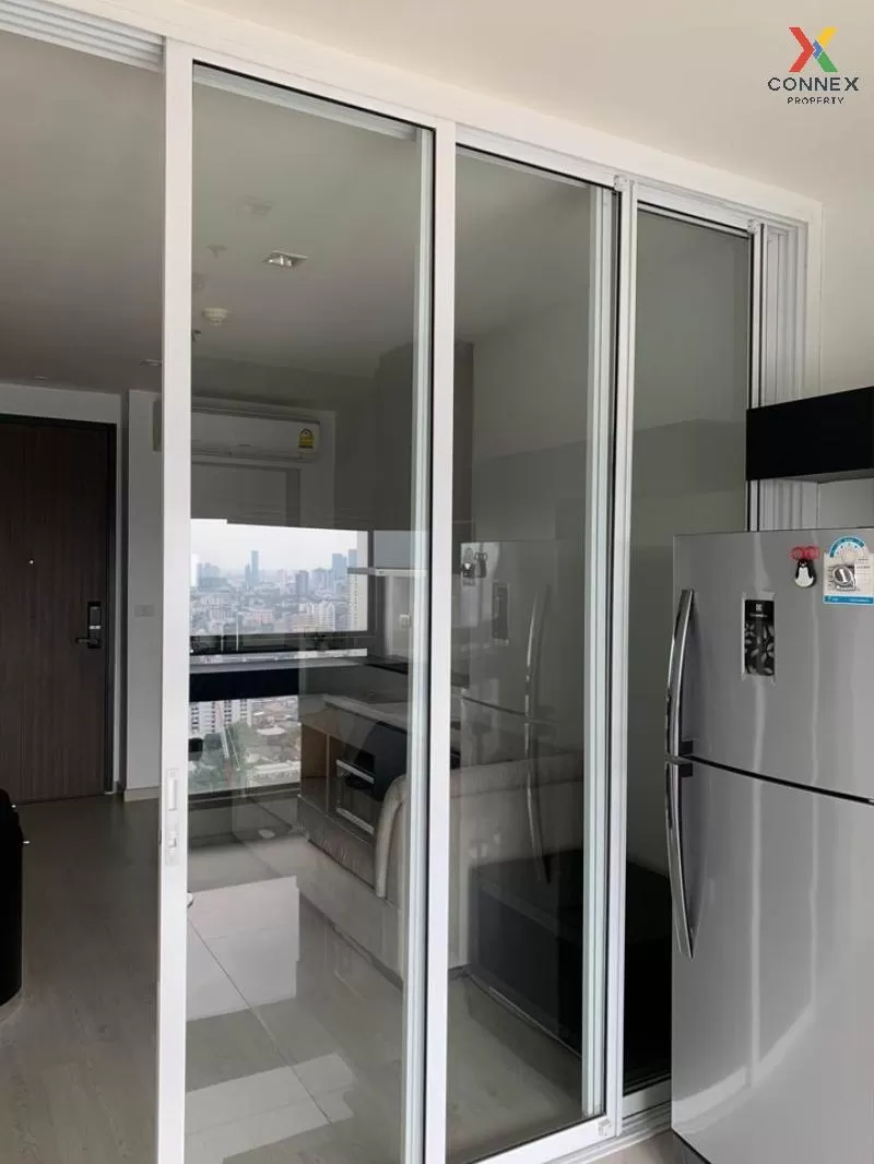 FOR RENT condo , RHYTHM Sukhumvit 44/1 , nice view , high floor , 4
