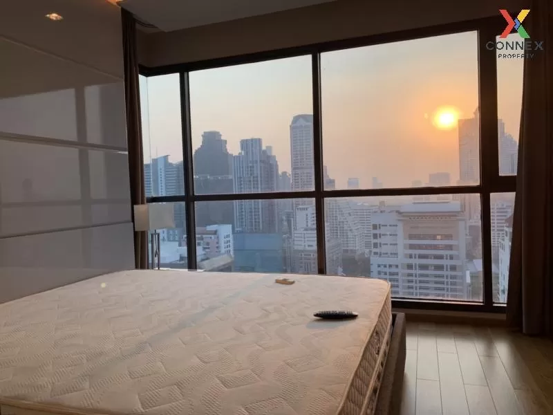 FOR RENT condo , The Address Sathorn , high floor , BTS-Saint Lou